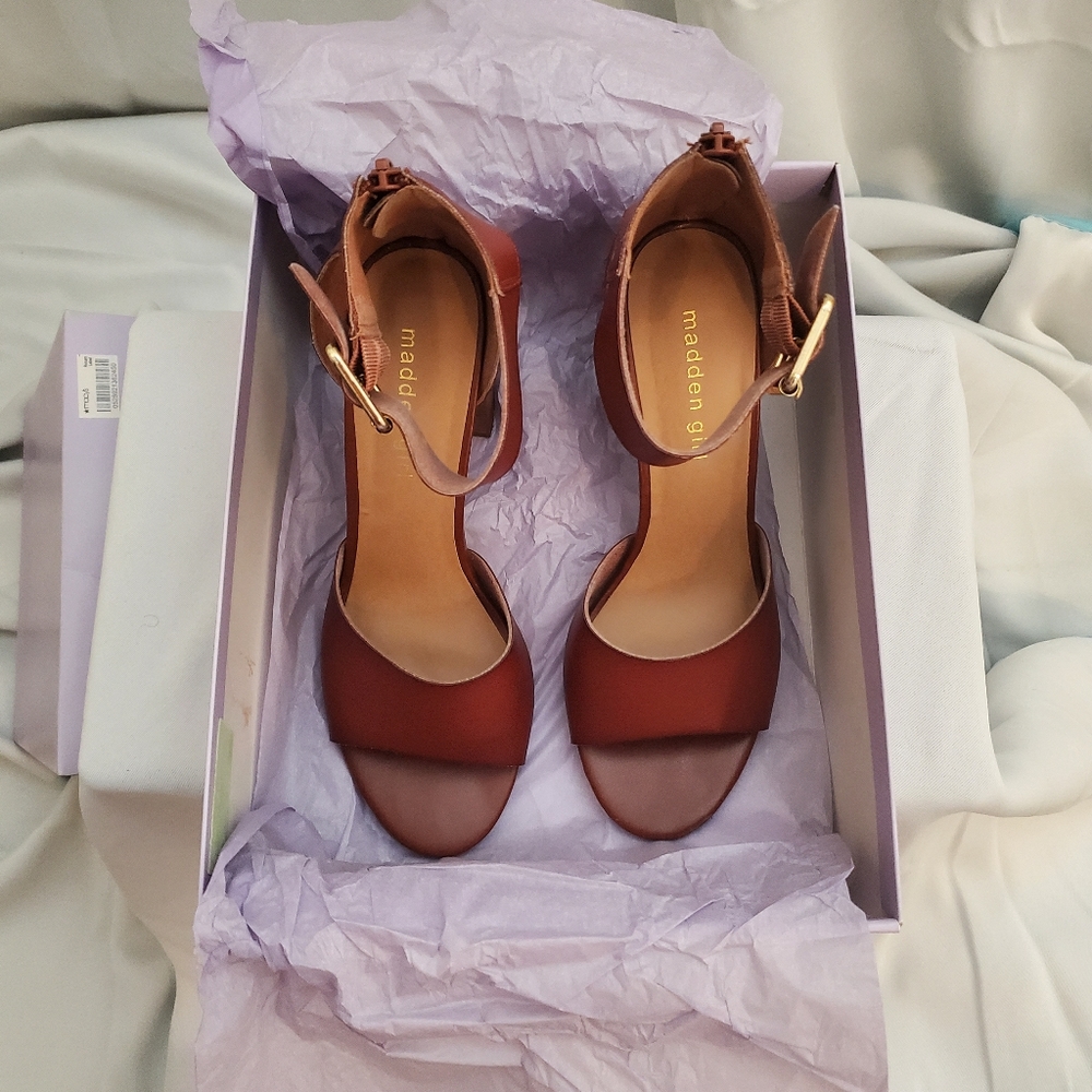 Madden Girl Size 7.5 Block Heel Sandal